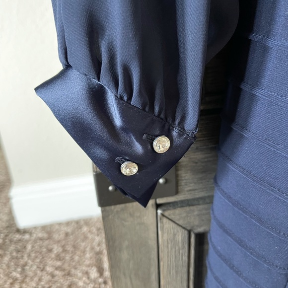 Elegant navy Bloomingdales dress. ❤️ - Picture 3 of 4